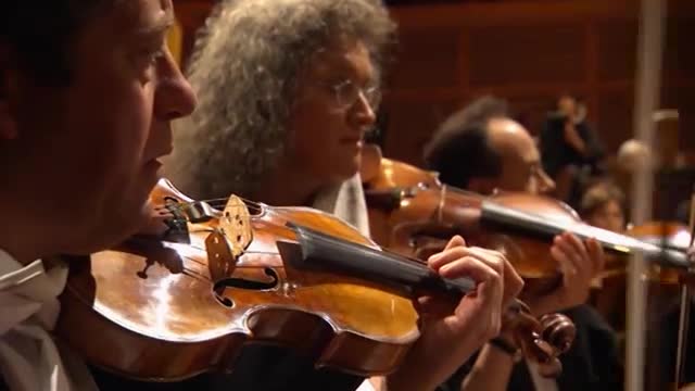  KEEPING SCORE - SHOSTAKOVICH, D.: Symphony No. 5 in D minor, Op. 47
								